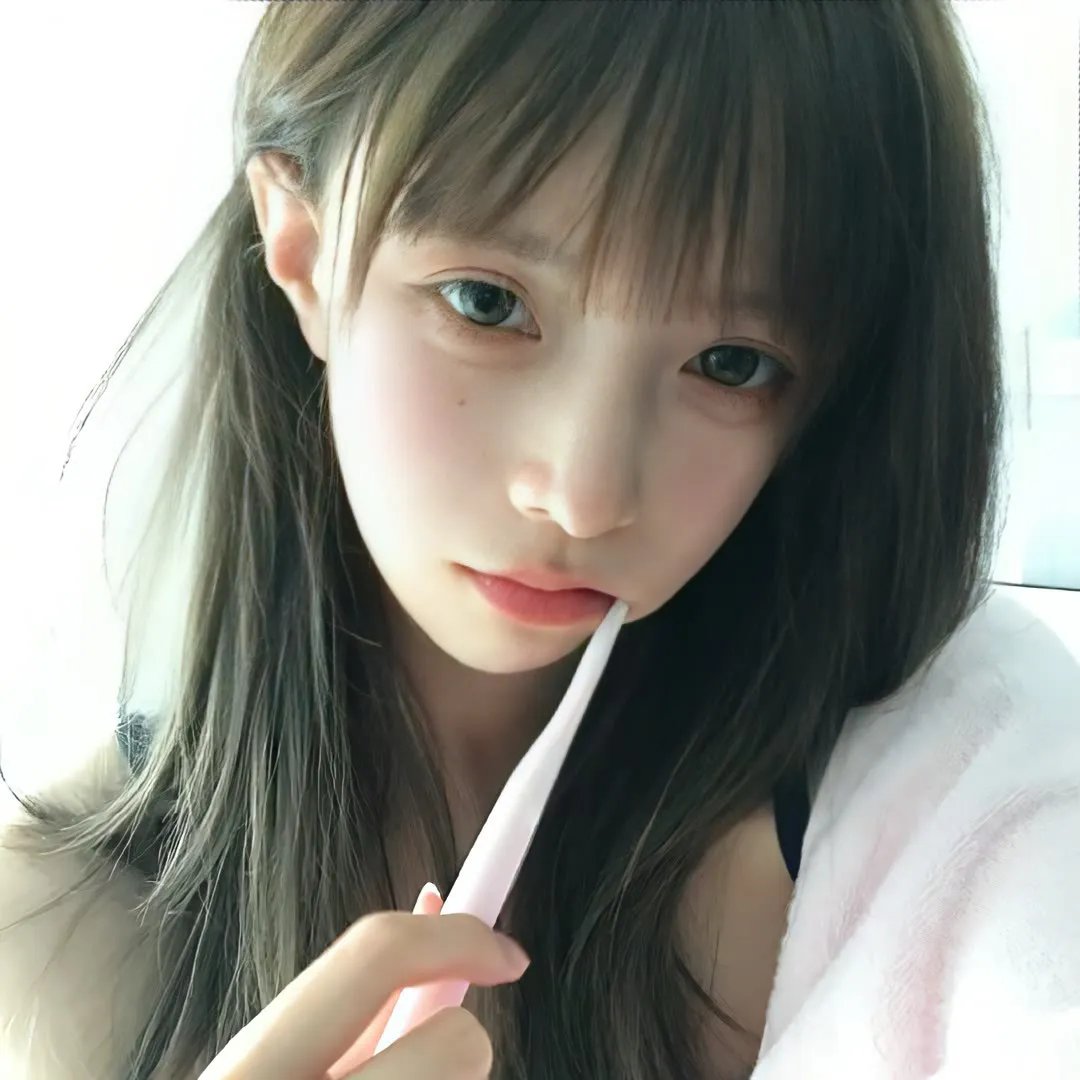 早餐时女歌迷快闪
